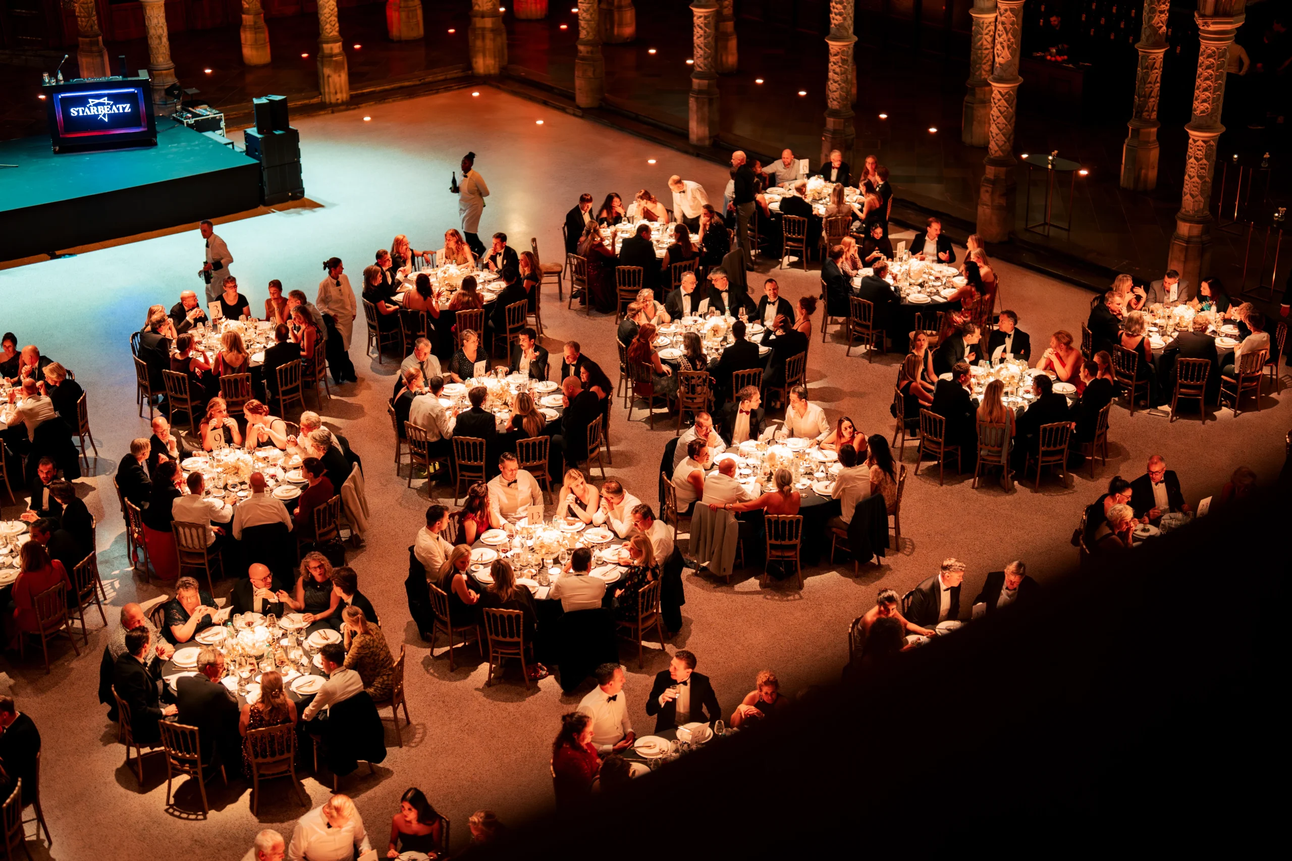 Anniversary 9 + Roterend